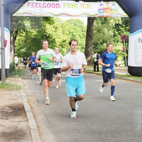 29.06.2025 - hella hamburg halbmarathon MichiJ http://msf.ph/oto/8304985 29.06.2025 10:35:14 Zwischen KM18-KM19 2213, 2284, 6630, 9262, 9497, 9538, 11518, 12679, 14730, 15923, 18104 meine-sportfotos.de
