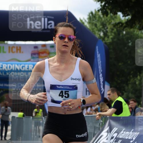 29.06.2025 - hella hamburg halbmarathon Strokosch-Dieckow http://msf.ph/oto/8304991 29.06.2025 10:15:46 Ziel 45 meine-sportfotos.de