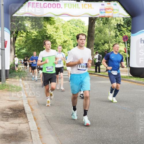 29.06.2025 - hella hamburg halbmarathon MichiJ http://msf.ph/oto/8305000 29.06.2025 10:35:14 Zwischen KM18-KM19 2213, 2284, 6630, 9262, 9497, 9538, 11518, 12679, 14730, 15923, 18104 meine-sportfotos.de