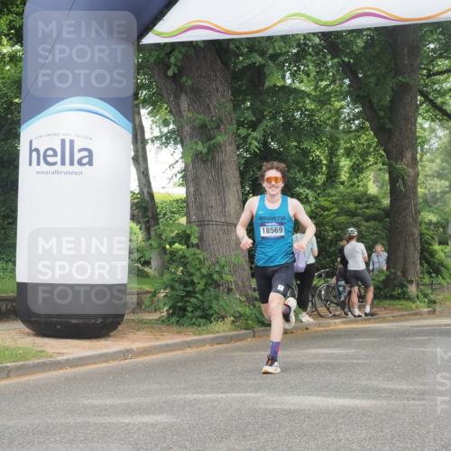 29.06.2025 - hella hamburg halbmarathon KatJ http://msf.ph/oto/8305057 29.06.2025 10:14:24 Zwischen KM18-KM19 5301 meine-sportfotos.de