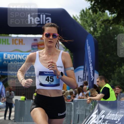 29.06.2025 - hella hamburg halbmarathon Strokosch-Dieckow http://msf.ph/oto/8305105 29.06.2025 10:15:46 Ziel 45 meine-sportfotos.de