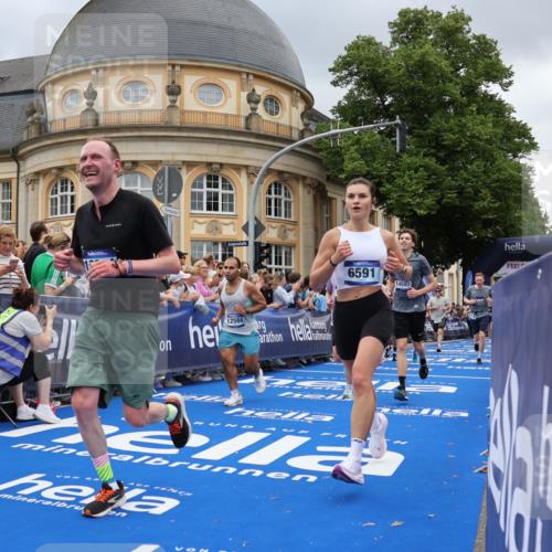 29.06.2025 - hella hamburg halbmarathon Strokosch-Dieckow http://msf.ph/oto/8305181 29.06.2025 10:55:32 Ziel 1120, 2252, 2771, 2955, 2982, 3037, 4897, 4951, 5319, 6591, 8573, 11039, 11554, 11568, 12196, 12515, 12544, 12584, 13234, 13267, 14036, 14592, 15896, 16110, 16213, 16334, 16609, 17615, 18064 meine-sportfotos.de