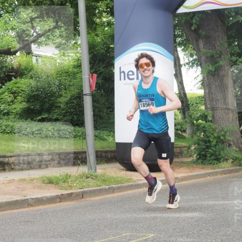 29.06.2025 - hella hamburg halbmarathon KatJ http://msf.ph/oto/8305246 29.06.2025 10:14:25 Zwischen KM18-KM19 5301 meine-sportfotos.de