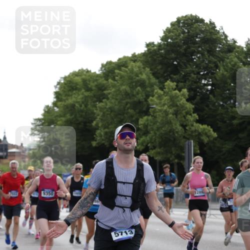29.06.2025 - hella hamburg halbmarathon Jannik Wohlers http://msf.ph/oto/8305296 29.06.2025 10:37:43 Lombardsbrücke 1196, 1394, 1457, 1578, 1742, 1901, 1966, 2786, 3242, 3716, 3880, 4414, 4921, 5300, 5713, 6199, 6200, 6697, 6751, 6930, 7118, 7165, 7244, 7552, 7629, 7914, 8198, 8199, 8539, 8615, 8696, 9350, 9391, 10025, 10584, 11152, 11421, 11456, 11457, 11479, 12573, 12892, 12997, 13103, 13442, 14016, 14163, 15329, 15355, 15417, 15562, 15762, 16061, 16211, 16220, 16360, 16658, 16876, 17053, 18572, 18592, 18937 meine-sportfotos.de