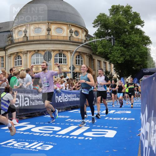29.06.2025 - hella hamburg halbmarathon Strokosch-Dieckow http://msf.ph/oto/8305306 29.06.2025 10:55:37 Ziel 1120, 1143, 1834, 2955, 2982, 3037, 4897, 5021, 6924, 8255, 8573, 8618, 10212, 11039, 11554, 11568, 12196, 12483, 12515, 12544, 12584, 13267, 14036, 14365, 14592, 14909, 15896, 16110, 17615, 18064, 18190 meine-sportfotos.de
