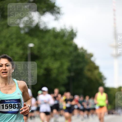 29.06.2025 - hella hamburg halbmarathon Dr. Thomas Lammeyer http://msf.ph/oto/8305314 29.06.2025 10:38:07 Kennedybrücke 1189, 1275, 1764, 1896, 2038, 2276, 2464, 2526, 2933, 3264, 3340, 3345, 3848, 4445, 4807, 4824, 4826, 5096, 5141, 5557, 5561, 5566, 5569, 5691, 5821, 5822, 5887, 6364, 6515, 6516, 6574, 6956, 7027, 7565, 7633, 7653, 7982, 8157, 8277, 8282, 8349, 8375, 8377, 8383, 8401, 8620, 9258, 9438, 9875, 9995, 10007, 10048, 10071, 10561, 10564, 10800, 11111, 11229, 11237, 11338 meine-sportfotos.de