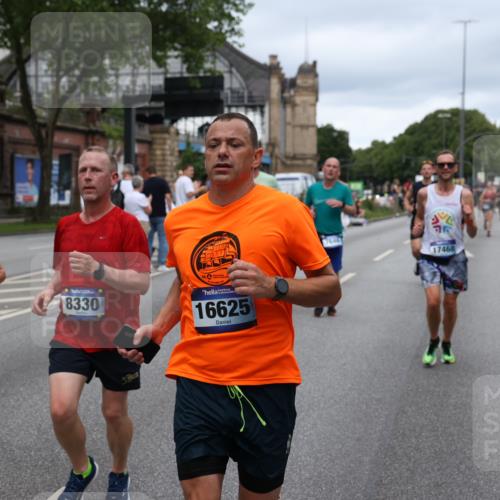 29.06.2025 - hella hamburg halbmarathon Yannick Fuchs http://msf.ph/oto/8305346 29.06.2025 10:50:13 20KM 1130, 1877, 2083, 2378, 2982, 3042, 3048, 4152, 4594, 4813, 5287, 5465, 5570, 5721, 5744, 6759, 7037, 7547, 7646, 8311, 8330, 8863, 8968, 8996, 9246, 9622, 9903, 10084, 10093, 10665, 11143, 11309, 11554, 11638, 11870, 12515, 12858, 13691, 14363, 14461, 14588, 14867, 15134, 15407, 16008, 16009, 16043, 16121, 16434, 16620, 16625, 16679, 17268, 17468, 17660, 17993, 18117, 18125, 18531, 18634, 18867, 18966 meine-sportfotos.de