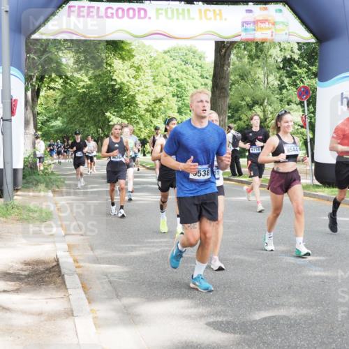 29.06.2025 - hella hamburg halbmarathon MichiJ http://msf.ph/oto/8305365 29.06.2025 10:35:18 Zwischen KM18-KM19 2284, 3213, 6630, 6716, 9262, 9497, 9538, 10122, 11518, 15333, 15808, 17451, 18104 meine-sportfotos.de