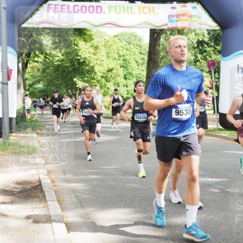 29.06.2025 - hella hamburg halbmarathon MichiJ http://msf.ph/oto/8305426 29.06.2025 10:35:19 Zwischen KM18-KM19 2284, 3213, 4093, 6630, 6716, 9262, 9497, 9538, 9626, 10122, 10988, 11518, 15333, 15629, 15808, 17451, 18104 meine-sportfotos.de
