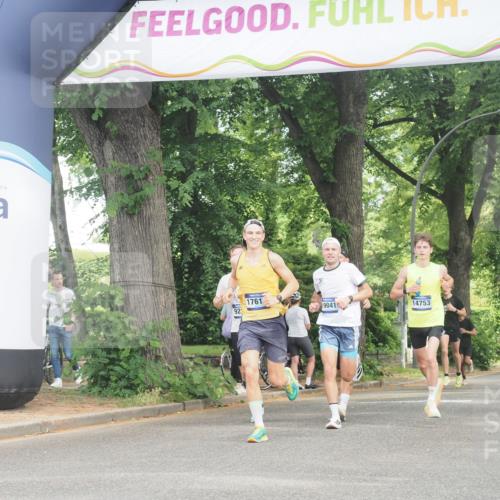 29.06.2025 - hella hamburg halbmarathon KatJ http://msf.ph/oto/8305431 29.06.2025 10:14:29 Zwischen KM18-KM19  meine-sportfotos.de