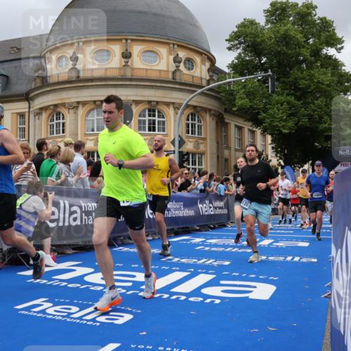 29.06.2025 - hella hamburg halbmarathon Strokosch-Dieckow http://msf.ph/oto/8305465 29.06.2025 10:55:41 Ziel 1120, 1143, 1834, 2955, 2982, 3037, 4897, 5021, 6569, 6924, 7221, 8255, 8618, 10212, 11039, 11568, 12196, 12483, 12515, 12858, 13474, 14365, 14909, 15896, 16110, 16401, 16434, 16786, 17615, 18064, 18125, 18190, 19047 meine-sportfotos.de