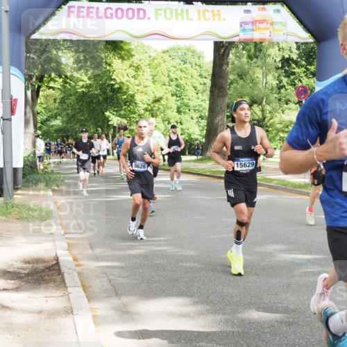 29.06.2025 - hella hamburg halbmarathon MichiJ http://msf.ph/oto/8305493 29.06.2025 10:35:19 Zwischen KM18-KM19 2284, 3213, 4093, 6630, 6716, 9262, 9497, 9538, 9626, 10122, 10988, 11518, 15333, 15629, 15808, 17451, 18104 meine-sportfotos.de