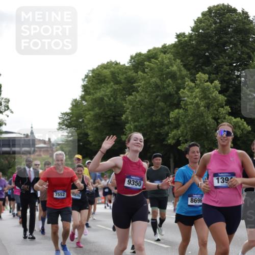 29.06.2025 - hella hamburg halbmarathon Jannik Wohlers http://msf.ph/oto/8305527 29.06.2025 10:37:44 Lombardsbrücke 1196, 1394, 1457, 1596, 1742, 1901, 1966, 2498, 2786, 3242, 3716, 3880, 4414, 4921, 5300, 5713, 6199, 6200, 6697, 6751, 6930, 7118, 7165, 7244, 7552, 7629, 7914, 8198, 8199, 8539, 8615, 8696, 9350, 9391, 10025, 10584, 11152, 11421, 11456, 11457, 11479, 11812, 12573, 12892, 12997, 13103, 13442, 14016, 14163, 15329, 15355, 15417, 15562, 15762, 16061, 16211, 16220, 16360, 16658, 16876, 17053, 18572, 18592, 18937 meine-sportfotos.de