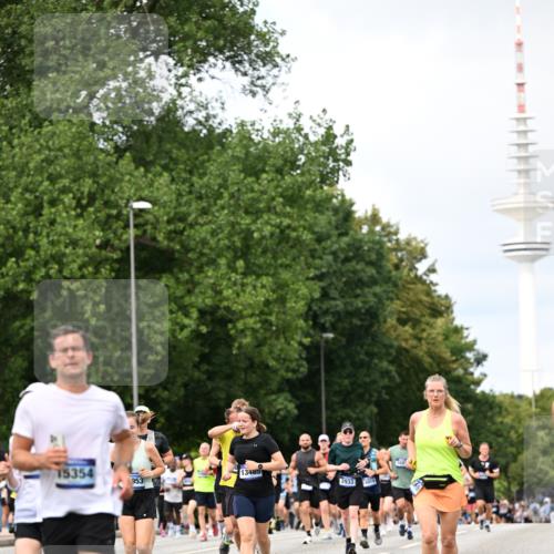 29.06.2025 - hella hamburg halbmarathon Dr. Thomas Lammeyer http://msf.ph/oto/8305603 29.06.2025 10:38:09 Kennedybrücke 1189, 1275, 1764, 1787, 2038, 2276, 2464, 2496, 2526, 2933, 3264, 3340, 3345, 3848, 4445, 4807, 4824, 4826, 5096, 5141, 5557, 5566, 5569, 5691, 5821, 5822, 5887, 6364, 6515, 6516, 6574, 6956, 7027, 7565, 7633, 7653, 7982, 8157, 8277, 8282, 8349, 8375, 8377, 8383, 8401, 8620, 9094, 9438, 9875, 9995, 10007, 10048, 10071, 10561, 10564, 10800, 11229, 11237, 11338 meine-sportfotos.de