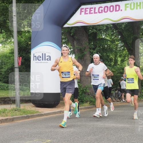29.06.2025 - hella hamburg halbmarathon KatJ http://msf.ph/oto/8305637 29.06.2025 10:14:30 Zwischen KM18-KM19 7331 meine-sportfotos.de