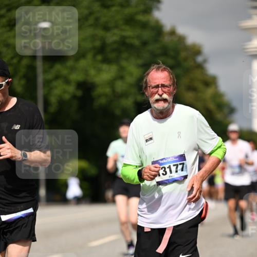 29.06.2025 - hella hamburg halbmarathon Dr. Thomas Lammeyer http://msf.ph/oto/8305652 29.06.2025 10:16:39 Kennedybrücke 1020, 1051, 2531, 2942, 3360, 3363, 4532, 5150, 6489, 7014, 7873, 7907, 8398, 8405, 8917, 9428, 9705, 10067, 10402, 10409, 11025 meine-sportfotos.de