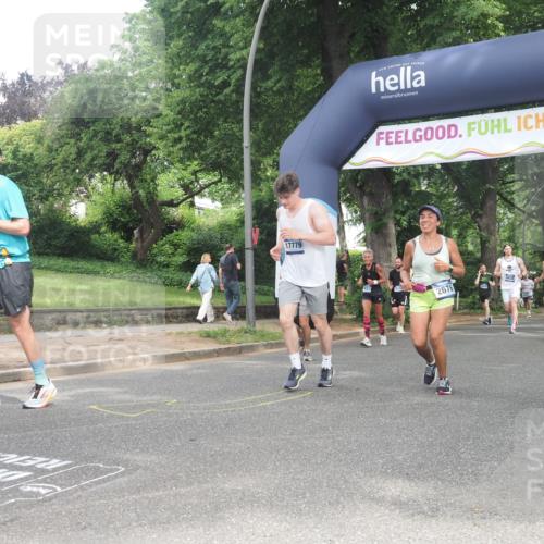 29.06.2025 - hella hamburg halbmarathon KatJ http://msf.ph/oto/8305655 29.06.2025 10:43:55 Zwischen KM18-KM19 1563, 2417, 2676, 3836, 4940, 5570, 6416, 8542 meine-sportfotos.de