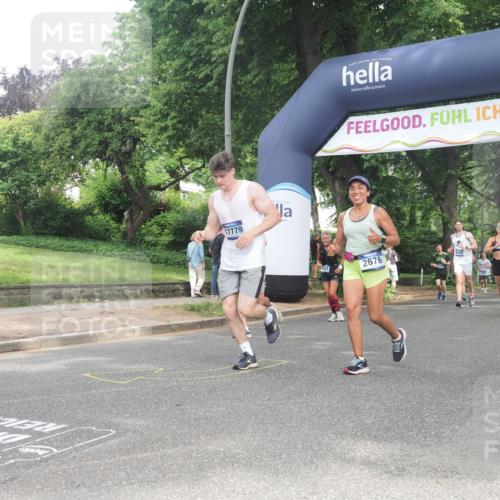 29.06.2025 - hella hamburg halbmarathon KatJ http://msf.ph/oto/8305697 29.06.2025 10:43:55 Zwischen KM18-KM19 1563, 2417, 2676, 3836, 4940, 5570, 6416, 8542 meine-sportfotos.de