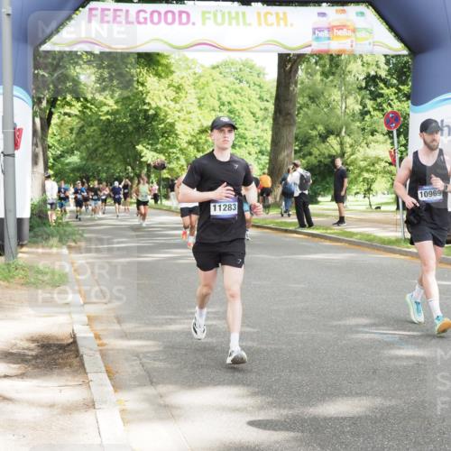29.06.2025 - hella hamburg halbmarathon MichiJ http://msf.ph/oto/8305709 29.06.2025 10:35:22 Zwischen KM18-KM19 3213, 4093, 6716, 8693, 9497, 9538, 9626, 10122, 10969, 10988, 11283, 15333, 15629, 15808, 17451 meine-sportfotos.de