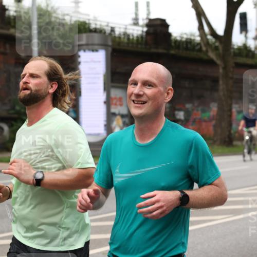 29.06.2025 - hella hamburg halbmarathon Yannick Fuchs http://msf.ph/oto/8305764 29.06.2025 10:50:16 20KM 1877, 2083, 2378, 2741, 3042, 3048, 4152, 4594, 4813, 5287, 5465, 5570, 5721, 5744, 6759, 7037, 7547, 7646, 8311, 8330, 8968, 8996, 9246, 9622, 9884, 9903, 10084, 10093, 10665, 11143, 11554, 11638, 11870, 12590, 12858, 13691, 14588, 14867, 15134, 15407, 16008, 16009, 16043, 16121, 16620, 16625, 16679, 17268, 17468, 17660, 17993, 18117, 18531, 18634, 18867, 18966 meine-sportfotos.de