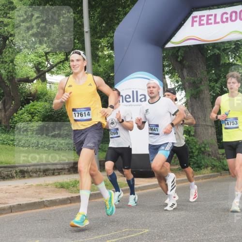 29.06.2025 - hella hamburg halbmarathon KatJ http://msf.ph/oto/8305798 29.06.2025 10:14:31 Zwischen KM18-KM19 7331 meine-sportfotos.de