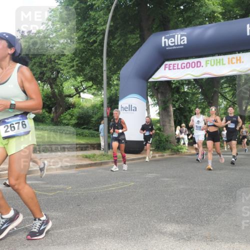29.06.2025 - hella hamburg halbmarathon KatJ http://msf.ph/oto/8305820 29.06.2025 10:43:56 Zwischen KM18-KM19 1563, 2417, 2676, 4833, 4940, 5570, 6416, 6835 meine-sportfotos.de