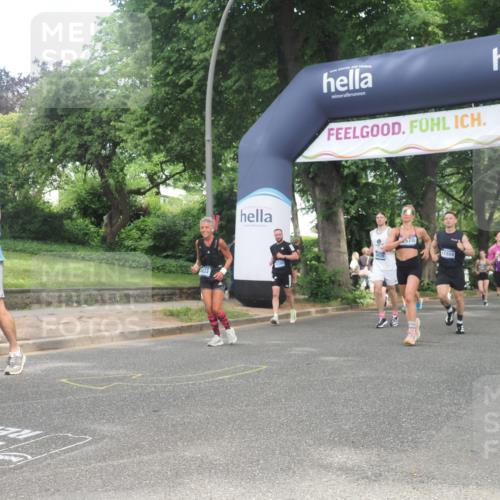 29.06.2025 - hella hamburg halbmarathon KatJ http://msf.ph/oto/8305876 29.06.2025 10:43:57 Zwischen KM18-KM19 1563, 2417, 2676, 4833, 4940, 4951, 5570, 6835 meine-sportfotos.de