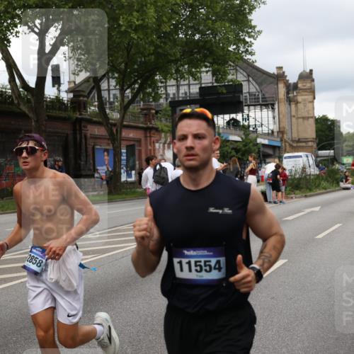 29.06.2025 - hella hamburg halbmarathon Yannick Fuchs http://msf.ph/oto/8305885 29.06.2025 10:50:17 20KM 1877, 2083, 2378, 2741, 3042, 4152, 4594, 4813, 5287, 5570, 5721, 5744, 6759, 7037, 7547, 7646, 8311, 8330, 8968, 8996, 9246, 9622, 9884, 9903, 10084, 10093, 10665, 11143, 11554, 11638, 11870, 12590, 12858, 13691, 14408, 14588, 14867, 15134, 15407, 16008, 16009, 16043, 16121, 16620, 16625, 16679, 17268, 17468, 17660, 17993, 18117, 18531, 18634, 18867, 18899, 18966 meine-sportfotos.de