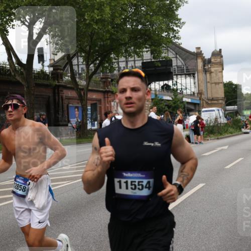 29.06.2025 - hella hamburg halbmarathon Yannick Fuchs http://msf.ph/oto/8305915 29.06.2025 10:50:17 20KM 1877, 2083, 2378, 2741, 3042, 4152, 4594, 4813, 5287, 5570, 5721, 5744, 6759, 7037, 7547, 7646, 8311, 8330, 8968, 8996, 9246, 9622, 9884, 9903, 10084, 10093, 10665, 11143, 11554, 11638, 11870, 12590, 12858, 13691, 14408, 14588, 14867, 15134, 15407, 16008, 16009, 16043, 16121, 16620, 16625, 16679, 17268, 17468, 17660, 17993, 18117, 18531, 18634, 18867, 18899, 18966 meine-sportfotos.de