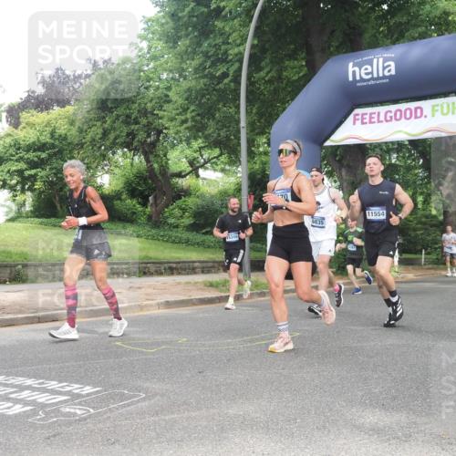 29.06.2025 - hella hamburg halbmarathon KatJ http://msf.ph/oto/8305984 29.06.2025 10:43:58 Zwischen KM18-KM19 2417, 2676, 4833, 4940, 4951, 5570, 6835 meine-sportfotos.de