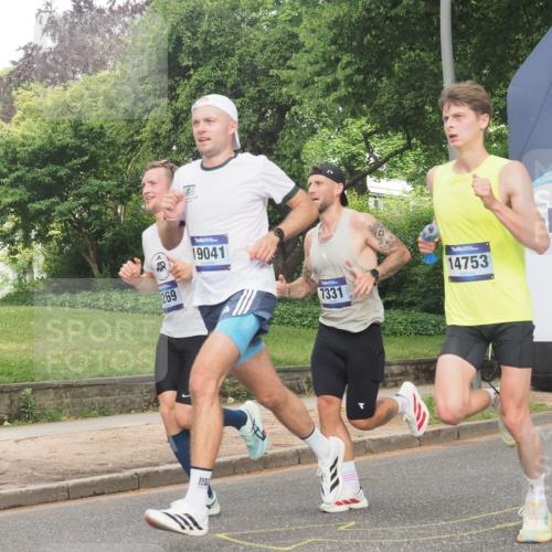 29.06.2025 - hella hamburg halbmarathon KatJ http://msf.ph/oto/8306020 29.06.2025 10:14:31 Zwischen KM18-KM19 7331 meine-sportfotos.de