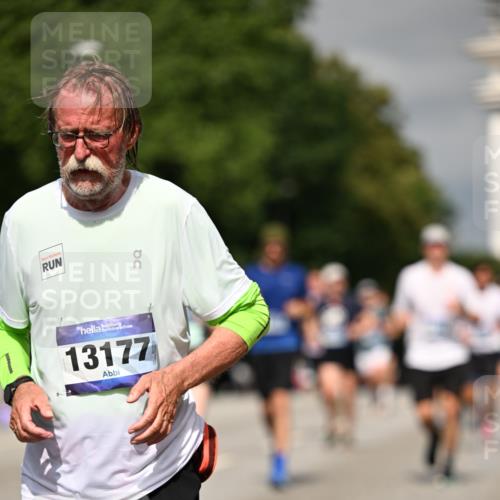 29.06.2025 - hella hamburg halbmarathon Dr. Thomas Lammeyer http://msf.ph/oto/8306105 29.06.2025 10:16:40 Kennedybrücke 1020, 1051, 2531, 2942, 3360, 3363, 4532, 5150, 6489, 7014, 7873, 7907, 8398, 8405, 8917, 9705, 10067, 10402, 10409, 11025 meine-sportfotos.de