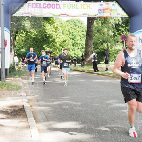 29.06.2025 - hella hamburg halbmarathon MichiJ http://msf.ph/oto/8306120 29.06.2025 10:35:30 Zwischen KM18-KM19 1592, 3852, 8693, 12685, 14482, 15714 meine-sportfotos.de