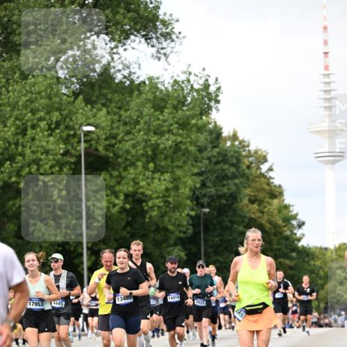 29.06.2025 - hella hamburg halbmarathon Dr. Thomas Lammeyer http://msf.ph/oto/8306131 29.06.2025 10:38:10 Kennedybrücke 1189, 1275, 1764, 1787, 2038, 2276, 2464, 2496, 2526, 2933, 3264, 3340, 3345, 3848, 4445, 4807, 4824, 4826, 5096, 5141, 5557, 5566, 5569, 5691, 5821, 5822, 5887, 6364, 6515, 6516, 6574, 6956, 7027, 7565, 7633, 7653, 7982, 8157, 8277, 8282, 8349, 8375, 8377, 8383, 8401, 9094, 9875, 9995, 10007, 10048, 10071, 10561, 10564, 11229, 11237, 11338 meine-sportfotos.de