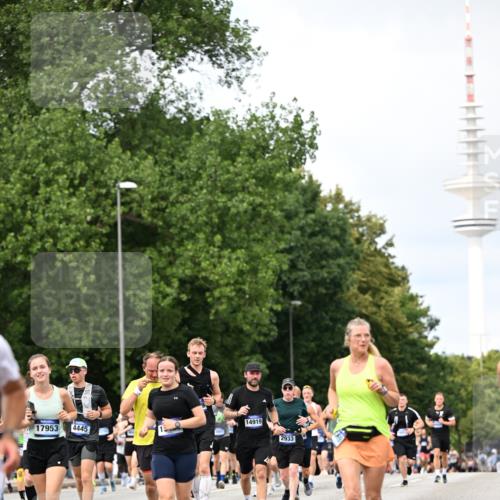29.06.2025 - hella hamburg halbmarathon Dr. Thomas Lammeyer http://msf.ph/oto/8306151 29.06.2025 10:38:10 Kennedybrücke 1189, 1275, 1764, 1787, 2038, 2276, 2464, 2496, 2526, 2933, 3264, 3340, 3345, 3848, 4445, 4807, 4824, 4826, 5096, 5141, 5557, 5566, 5569, 5691, 5821, 5822, 5887, 6364, 6515, 6516, 6574, 6956, 7027, 7565, 7633, 7653, 7982, 8157, 8277, 8282, 8349, 8375, 8377, 8383, 8401, 9094, 9875, 9995, 10007, 10048, 10071, 10561, 10564, 11229, 11237, 11338 meine-sportfotos.de