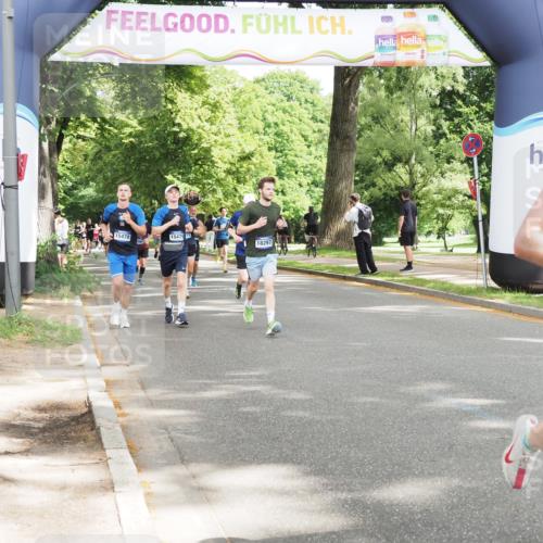 29.06.2025 - hella hamburg halbmarathon MichiJ http://msf.ph/oto/8306160 29.06.2025 10:35:31 Zwischen KM18-KM19 1592, 3852, 12685, 14482, 15479, 15714 meine-sportfotos.de