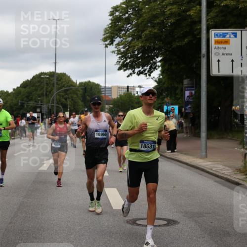29.06.2025 - hella hamburg halbmarathon Yannick Fuchs http://msf.ph/oto/8306215 29.06.2025 10:50:19 20KM 1583, 1877, 2083, 2378, 2741, 4152, 4594, 4813, 5287, 5418, 5570, 5721, 5744, 6759, 7037, 7547, 7646, 8330, 8968, 8996, 9246, 9622, 9884, 9903, 10084, 10093, 10665, 11143, 11554, 11870, 12590, 12712, 12858, 13691, 14408, 14588, 14867, 15134, 15407, 16008, 16009, 16043, 16121, 16620, 16625, 16679, 17268, 17468, 17660, 17993, 18117, 18531, 18634, 18867, 18899, 18966, 19091 meine-sportfotos.de