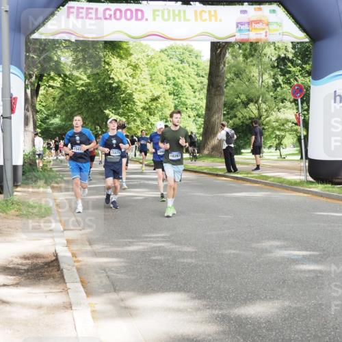 29.06.2025 - hella hamburg halbmarathon MichiJ http://msf.ph/oto/8306227 29.06.2025 10:35:31 Zwischen KM18-KM19 1592, 3852, 12685, 14482, 15479, 15714 meine-sportfotos.de