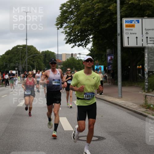 29.06.2025 - hella hamburg halbmarathon Yannick Fuchs http://msf.ph/oto/8306248 29.06.2025 10:50:19 20KM 1583, 1877, 2083, 2378, 2741, 4152, 4594, 4813, 5287, 5418, 5570, 5721, 5744, 6759, 7037, 7547, 7646, 8330, 8968, 8996, 9246, 9622, 9884, 9903, 10084, 10093, 10665, 11143, 11554, 11870, 12590, 12712, 12858, 13691, 14408, 14588, 14867, 15134, 15407, 16008, 16009, 16043, 16121, 16620, 16625, 16679, 17268, 17468, 17660, 17993, 18117, 18531, 18634, 18867, 18899, 18966, 19091 meine-sportfotos.de