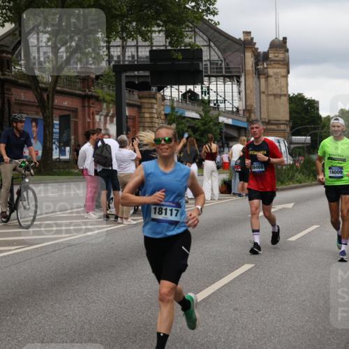 29.06.2025 - hella hamburg halbmarathon Yannick Fuchs http://msf.ph/oto/8306263 29.06.2025 10:50:19 20KM 1583, 1877, 2083, 2378, 2741, 4152, 4594, 4813, 5287, 5418, 5570, 5721, 5744, 6759, 7037, 7547, 7646, 8330, 8968, 8996, 9246, 9622, 9884, 9903, 10084, 10093, 10665, 11143, 11554, 11870, 12590, 12712, 12858, 13691, 14408, 14588, 14867, 15134, 15407, 16008, 16009, 16043, 16121, 16620, 16625, 16679, 17268, 17468, 17660, 17993, 18117, 18531, 18634, 18867, 18899, 18966, 19091 meine-sportfotos.de