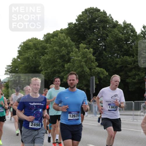 29.06.2025 - hella hamburg halbmarathon Jannik Wohlers http://msf.ph/oto/8306319 29.06.2025 10:37:56 Lombardsbrücke 1196, 1394, 1457, 1596, 1742, 1791, 1966, 2113, 2151, 2498, 3010, 3094, 3095, 3242, 3286, 3338, 3635, 3636, 3716, 3777, 3841, 4139, 4155, 4159, 4414, 4883, 5085, 5089, 5155, 5300, 5735, 6200, 6751, 6930, 7117, 7165, 7552, 7868, 7914, 8615, 8696, 8718, 9424, 9699, 10584, 11728, 11812, 12116, 12573, 12675, 12677, 12892, 13000, 13200, 13442, 13823, 13833, 14016, 14163, 14406, 15101, 15355, 15417, 15644, 16061, 16174, 16214, 16465, 16658, 16708, 16876, 16942, 17053, 17091 meine-sportfotos.de