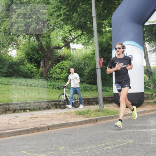 29.06.2025 - hella hamburg halbmarathon KatJ http://msf.ph/oto/8306335 29.06.2025 10:14:34 Zwischen KM18-KM19 7331, 7855 meine-sportfotos.de