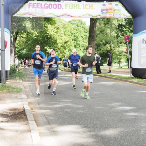 29.06.2025 - hella hamburg halbmarathon MichiJ http://msf.ph/oto/8306363 29.06.2025 10:35:31 Zwischen KM18-KM19 1592, 3852, 12685, 14482, 15479, 15714 meine-sportfotos.de