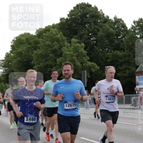 29.06.2025 - hella hamburg halbmarathon Jannik Wohlers http://msf.ph/oto/8306370 29.06.2025 10:37:57 Lombardsbrücke 1196, 1457, 1596, 1742, 1791, 1966, 2113, 2151, 2498, 3010, 3094, 3095, 3242, 3286, 3338, 3635, 3636, 3716, 3777, 3841, 4139, 4155, 4159, 4883, 5085, 5089, 5155, 5300, 5735, 6200, 6751, 6930, 7117, 7165, 7552, 7692, 7868, 7914, 8718, 9424, 9699, 10584, 11728, 11812, 12116, 12573, 12675, 12677, 13000, 13200, 13823, 13833, 14016, 14163, 14406, 15101, 15355, 15417, 15644, 16061, 16174, 16214, 16465, 16658, 16708, 16876, 16942, 17053, 17091, 18709 meine-sportfotos.de
