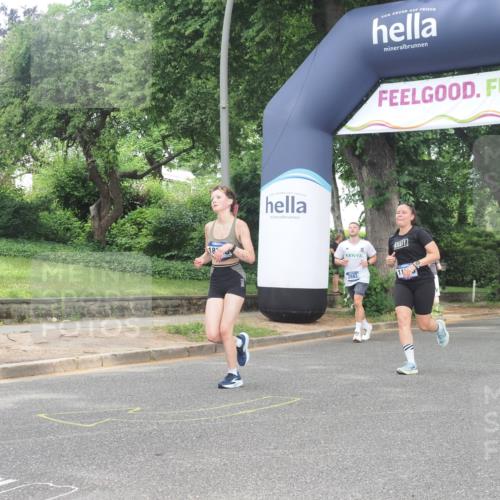 29.06.2025 - hella hamburg halbmarathon KatJ http://msf.ph/oto/8306446 29.06.2025 10:44:01 Zwischen KM18-KM19 2676, 2883, 4833, 4951, 5570, 6835 meine-sportfotos.de