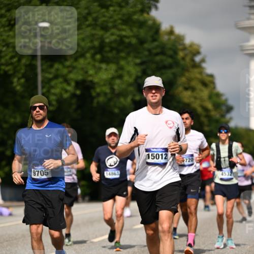 29.06.2025 - hella hamburg halbmarathon Dr. Thomas Lammeyer http://msf.ph/oto/8306450 29.06.2025 10:16:43 Kennedybrücke 1020, 1051, 2531, 2942, 3360, 3363, 4187, 4532, 5150, 6489, 7014, 7873, 8398, 8405, 8917, 9705, 10067, 10402, 10409, 11025 meine-sportfotos.de