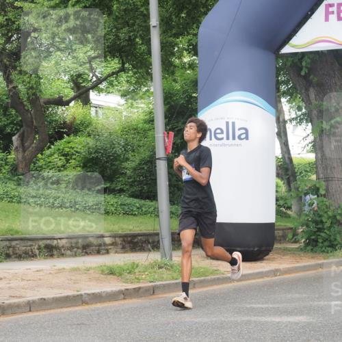 29.06.2025 - hella hamburg halbmarathon KatJ http://msf.ph/oto/8306586 29.06.2025 10:14:36 Zwischen KM18-KM19 7142, 7331, 7855 meine-sportfotos.de