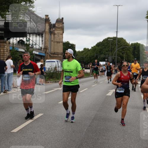 29.06.2025 - hella hamburg halbmarathon Yannick Fuchs http://msf.ph/oto/8306587 29.06.2025 10:50:20 20KM 1583, 1877, 2083, 2378, 2741, 4152, 4594, 4813, 5418, 5570, 5721, 5744, 6759, 7037, 7547, 7646, 8330, 8968, 8996, 9246, 9622, 9884, 9903, 10084, 10093, 10665, 11143, 11554, 11870, 12348, 12590, 12712, 12858, 13691, 14408, 14588, 14867, 15134, 15407, 16008, 16009, 16043, 16121, 16620, 16625, 16679, 17268, 17468, 17660, 17993, 18117, 18531, 18867, 18899, 18966, 19091 meine-sportfotos.de