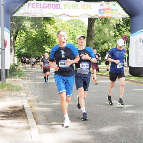 29.06.2025 - hella hamburg halbmarathon MichiJ http://msf.ph/oto/8306674 29.06.2025 10:35:33 Zwischen KM18-KM19 3852, 12685, 12870, 14482, 15350, 15478, 15479, 15573, 18297, 18922 meine-sportfotos.de