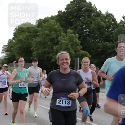 29.06.2025 - hella hamburg halbmarathon Jannik Wohlers http://msf.ph/oto/8306699 29.06.2025 10:37:58 Lombardsbrücke 1196, 1457, 1596, 1721, 1742, 1791, 1966, 2113, 2151, 2498, 3010, 3094, 3095, 3242, 3286, 3338, 3635, 3636, 3716, 3777, 3841, 4139, 4155, 4159, 4883, 5085, 5089, 5155, 5300, 5735, 6200, 6751, 6930, 7117, 7165, 7371, 7692, 7868, 7914, 8718, 9424, 9699, 10584, 11728, 11812, 12116, 12675, 12677, 13000, 13200, 13823, 13833, 14016, 14406, 15101, 15355, 15417, 15644, 16061, 16174, 16214, 16465, 16658, 16708, 16876, 16942, 17091, 17478, 18709 meine-sportfotos.de